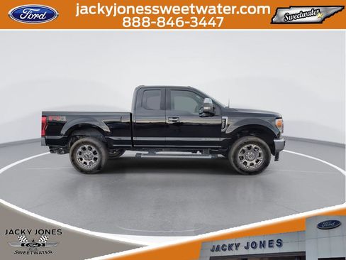 Certified 2022 Ford F350 Lariat w/ Chrome Package image 9