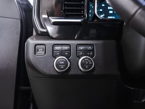 Used 2025 GMC Sierra 1500 Elevation w/ Elevation Premium Package AWD/4WD image 21