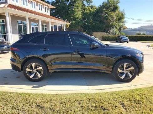 Used 2024 Jaguar F-PACE R-Dynamic S image 8