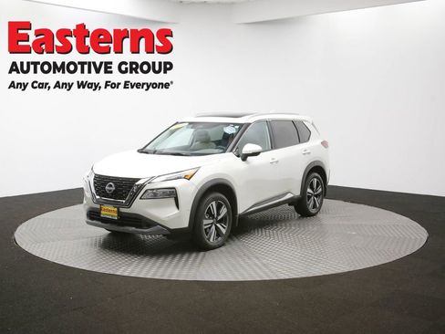 Used 2023 Nissan Rogue SL w/ SL Premium Package image 58