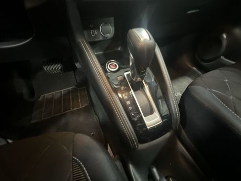 Used 2018 Nissan Kicks S FWD image 27