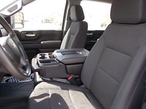Used 2025 Chevrolet Silverado 2500 W/T w/ WT/CX Safety Package AWD/4WD image 9