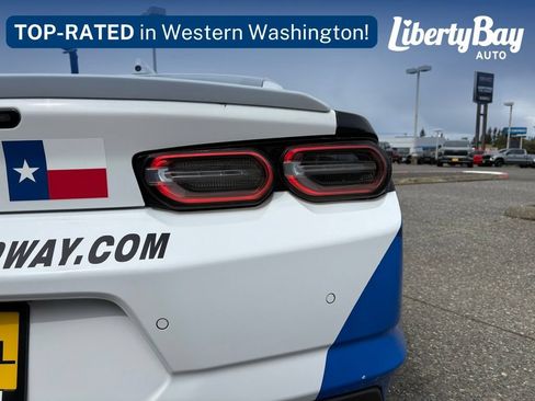 Used 2022 Chevrolet Camaro LT RWD image 37