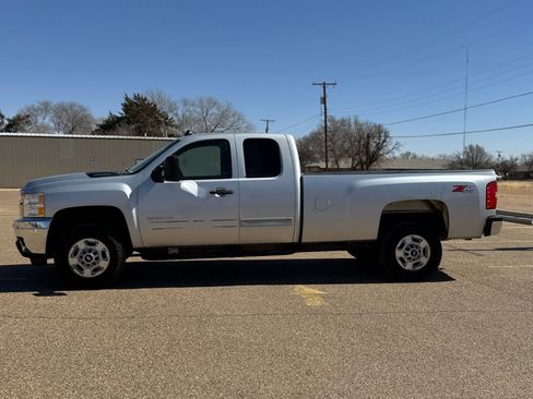 Used 2013 Chevrolet Silverado 2500 LT w/ Interior Plus Package image 11