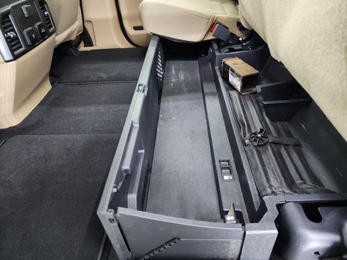 Used 2020 Ford F350 XLT w/ XLT Premium Package image 41