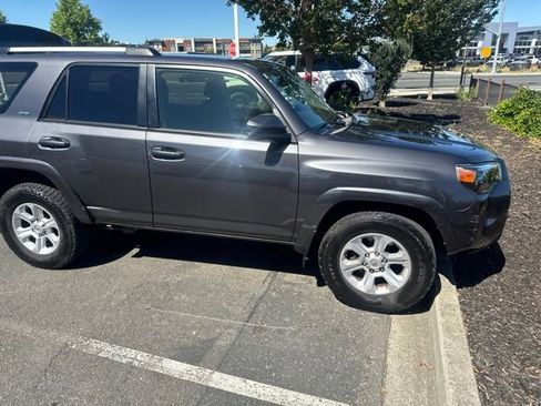Certified 2022 Toyota 4Runner SR5 RWD image 21