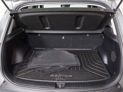 Used 2023 Kia Seltos SX w/ SX Sunroof Package AWD/4WD image 18