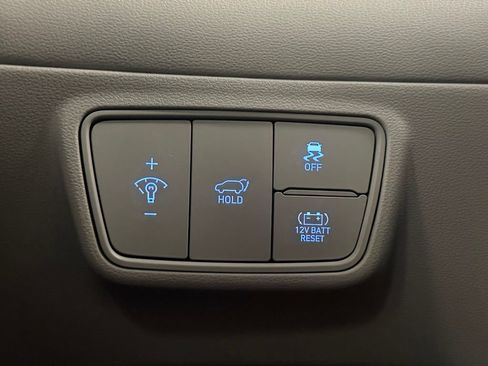 Certified 2022 Hyundai Tucson Limited AWD/4WD image 14