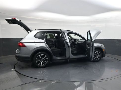 Used 2023 Volkswagen Tiguan S image 42