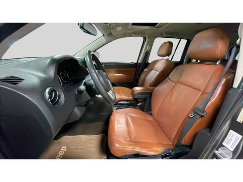 Used 2014 Jeep Compass Limited w/ Sun/Sound Group AWD/4WD image 12