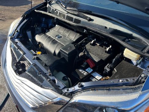 Used 2015 Toyota Sienna Limited image 38