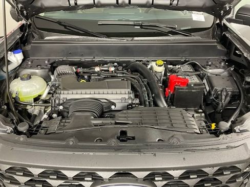 New 2025 Ford Maverick Lariat image 9