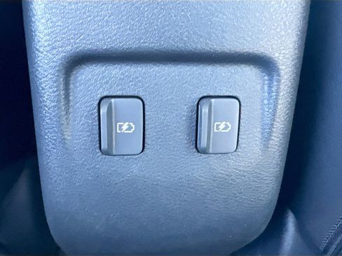 Used 2024 Nissan Kicks SR w/ SR Premium Package FWD image 22