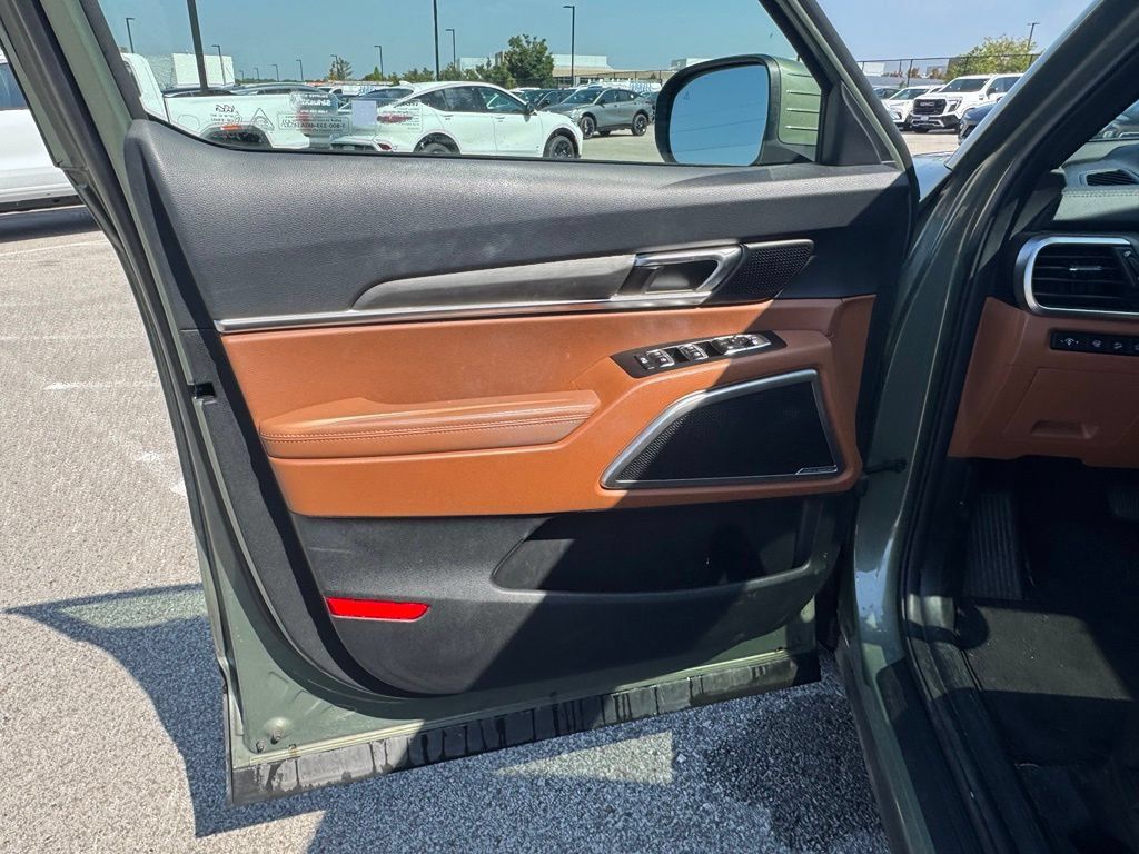 Used 2024 Kia Telluride EX X-Line AWD/4WD image 19