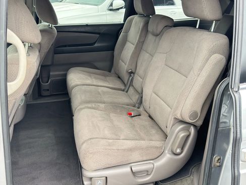 Used 2016 Honda Odyssey SE image 12