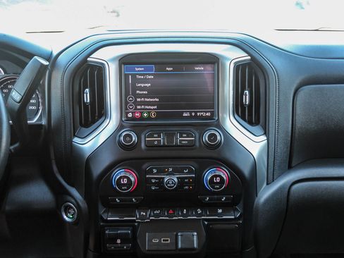 Used 2021 Chevrolet Silverado 3500 LT image 21