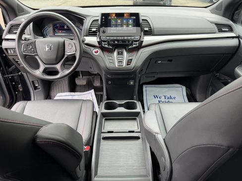 Used 2024 Honda Odyssey Sport image 16