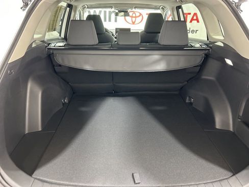 Used 2025 Toyota RAV4 XLE image 19