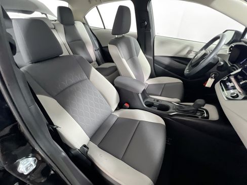 Used 2026 Toyota Corolla LE FWD image 29