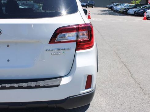 Used 2017 Subaru Outback 2.5i Limited AWD/4WD image 45