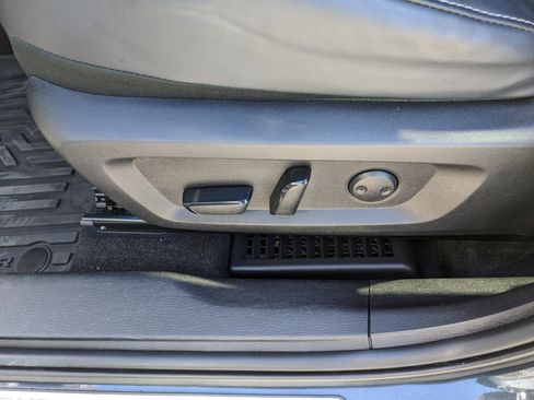 Used 2024 Mitsubishi Outlander SE image 25