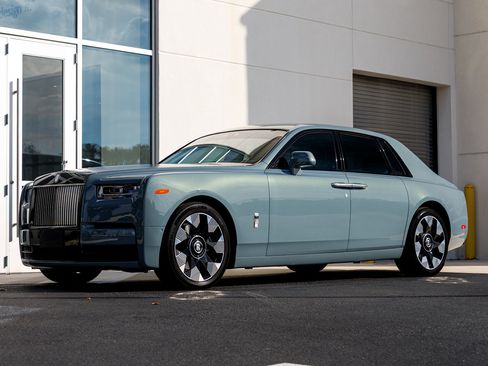 Certified 2023 Rolls-Royce Phantom Sedan w/ The Phantom Package image 6