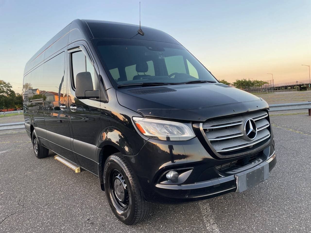 Used 2020 Mercedes-Benz Sprinter 2500 image 4