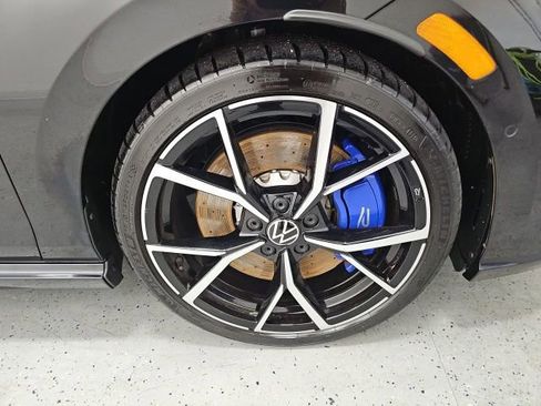 Used 2024 Volkswagen Golf R AWD/4WD image 8