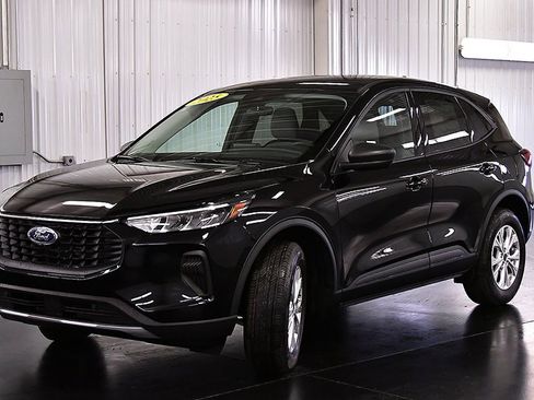 New 2025 Ford Escape Active w/ Cold Weather Package image 3