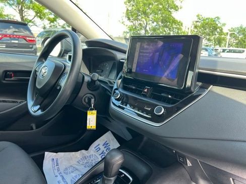 Used 2023 Toyota Corolla LE FWD image 29