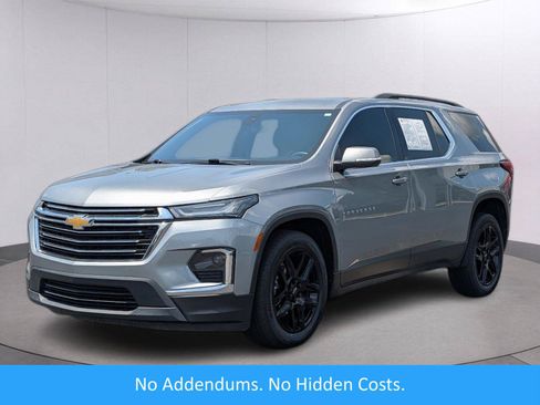 Used 2023 Chevrolet Traverse LT FWD image 1