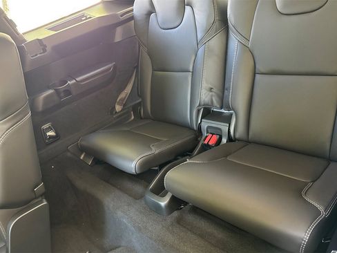 Certified 2025 Volvo XC90 B6 Ultra w/ Protection Package Premier image 14