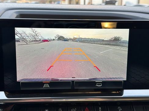 Used 2022 GMC Sierra 1500 Elevation image 36