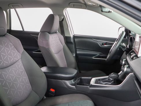 Used 2024 Toyota RAV4 XLE FWD image 26