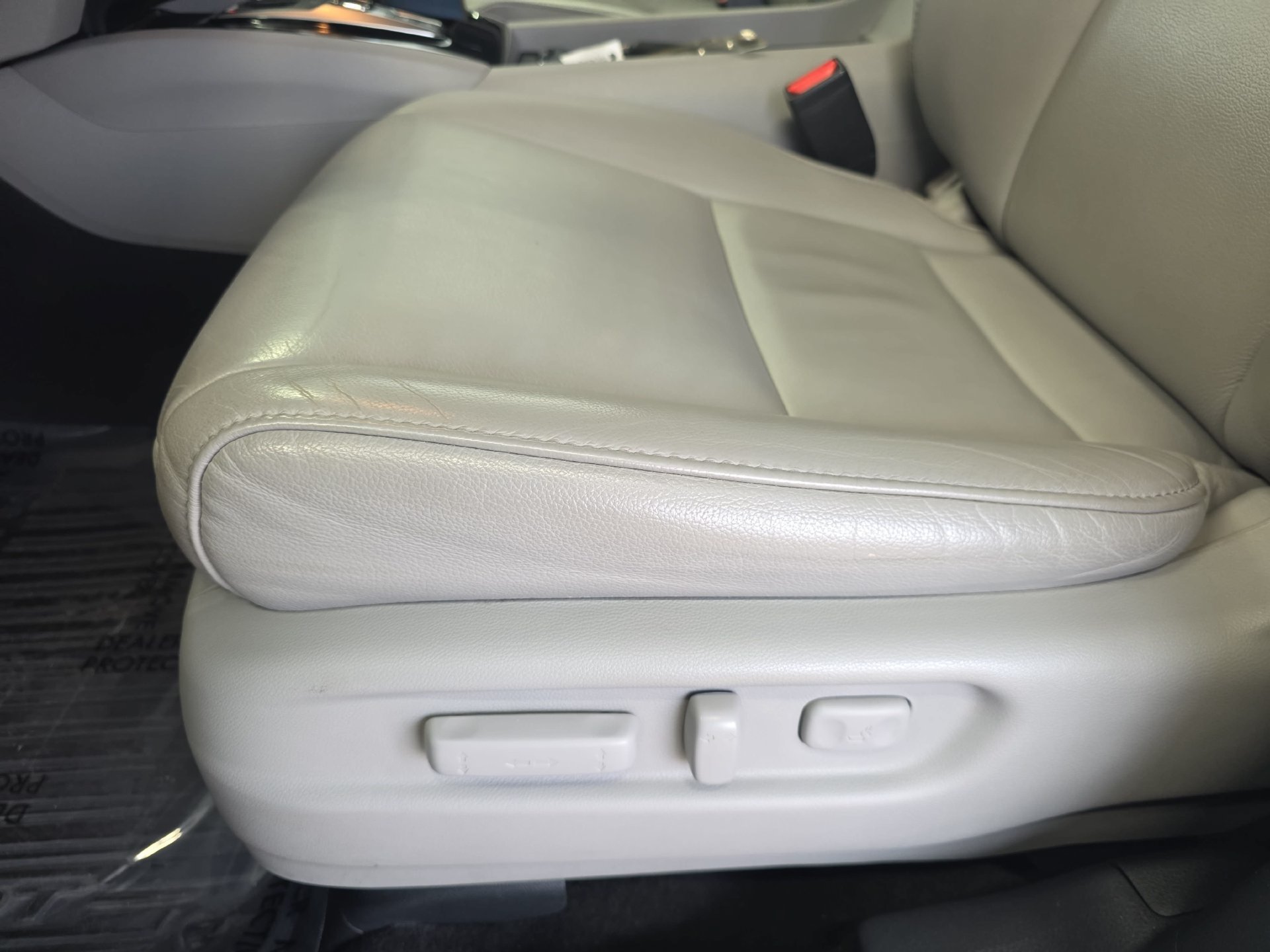 Used 2018 Honda Pilot Touring image 28