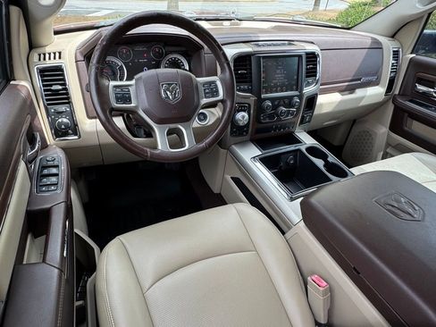 Used 2013 RAM 1500 Laramie w/ Convenience Group image 18
