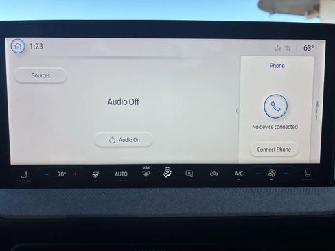 New 2025 Ford Maverick XLT w/ XLT Luxury Package image 13