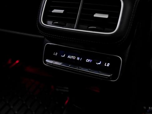 Used 2022 Mercedes-Benz GLS 63 AMG 4MATIC w/ Warmth & Comfort Package image 77