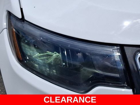 Used 2023 Jeep Compass Latitude AWD/4WD image 9