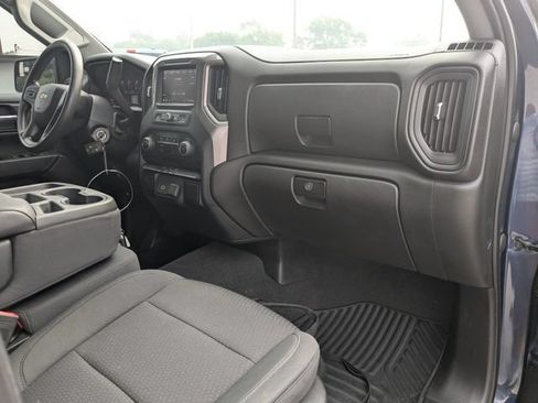 Used 2020 Chevrolet Silverado 1500 Custom w/ Custom Value Package AWD/4WD image 13