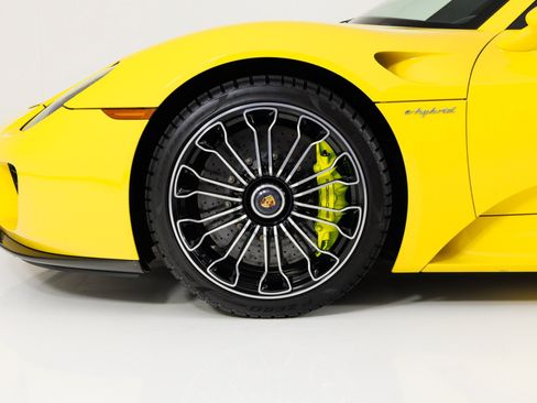 Used 2015 Porsche 918 Spyder AWD/4WD image 12