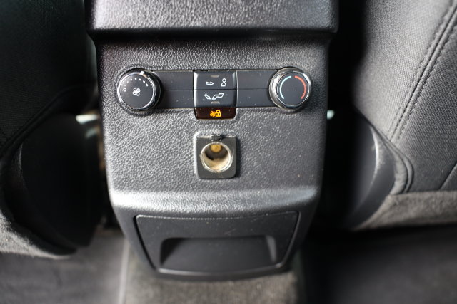 Used 2017 Ford Explorer XLT w/ Equipment Group 201A FWD image 43