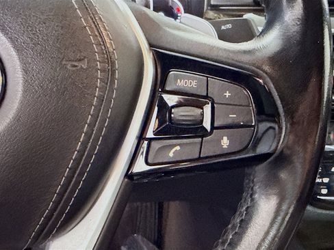 Used 2018 BMW 530i 530i w/ Premium Package image 15