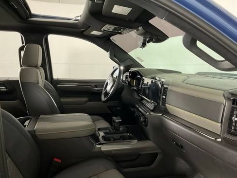 Used 2024 Chevrolet Silverado 1500 ZR2 w/ Technology Package AWD/4WD image 34