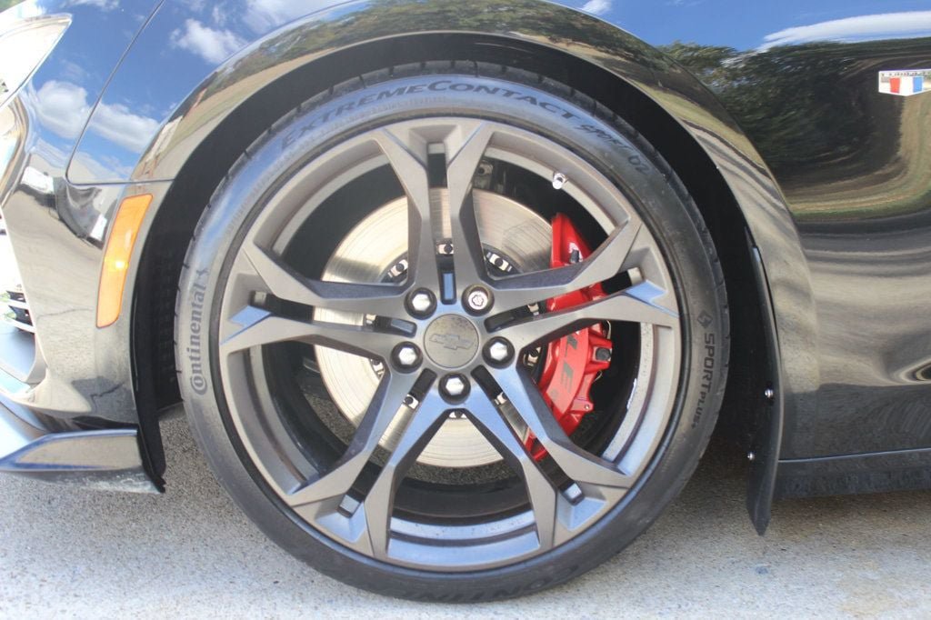 Used 2019 Chevrolet Camaro SS RWD image 29
