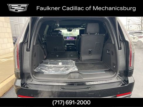 Used 2026 Cadillac Escalade V w/ LPO, ONYX Package image 13