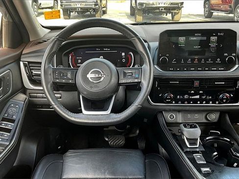 Used 2023 Nissan Rogue Platinum w/ Platinum Premium Package image 8