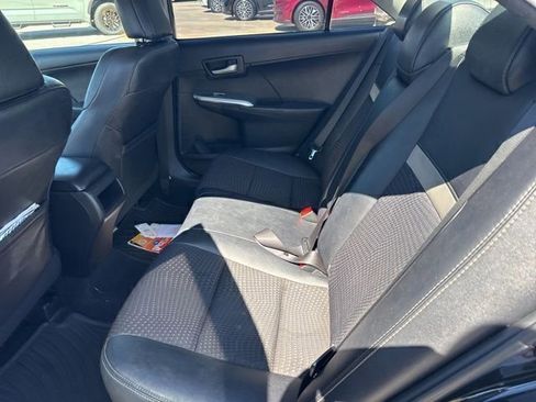 Used 2013 Toyota Camry SE FWD image 10