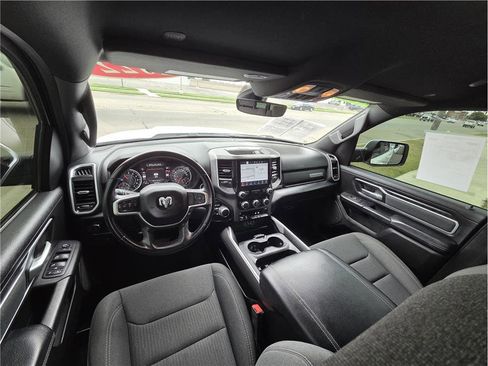 Used 2022 RAM 1500 Big Horn AWD/4WD image 12