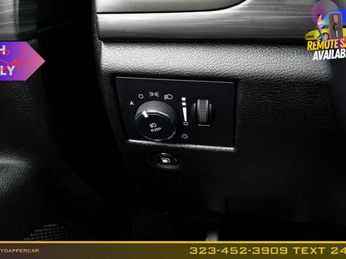 Used 2021 Jeep Grand Cherokee Laredo X AWD/4WD image 29
